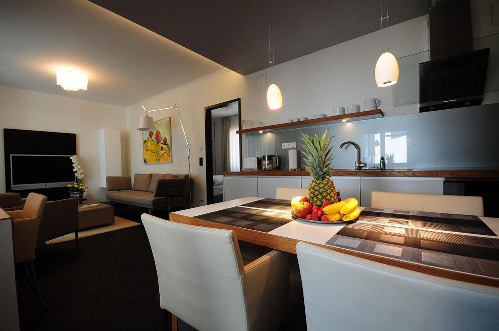 The Green Rostock Apartment Hotel Bagian luar foto