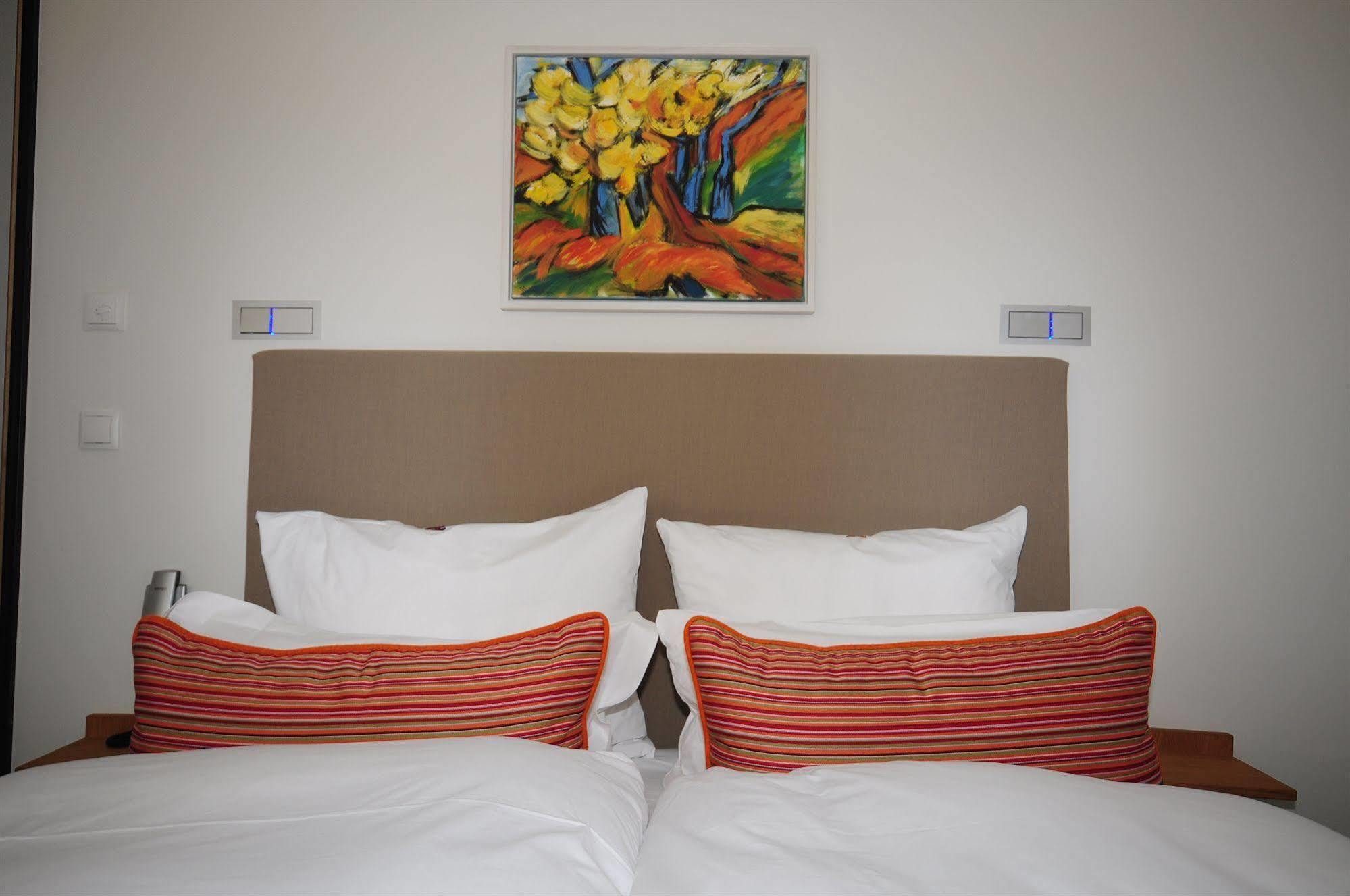 The Green Rostock Apartment Hotel Bagian luar foto